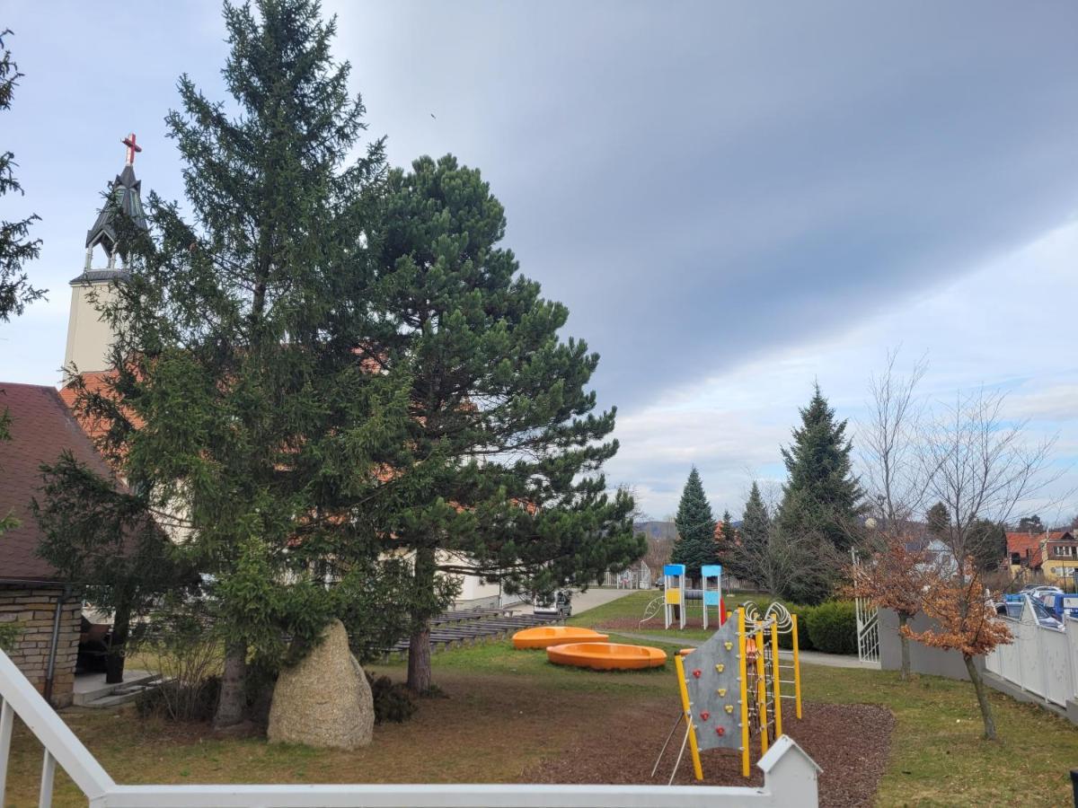 Apartament Nina Еленя-Гура Экстерьер фото